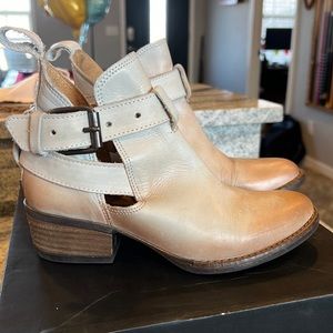 Very Nice Very Volatile Los Angeles Ankle Boots *Beautiful*